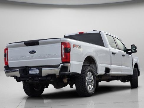 Used 2023 Ford F350 XLT w/ FX4 Off-Road Package image 21