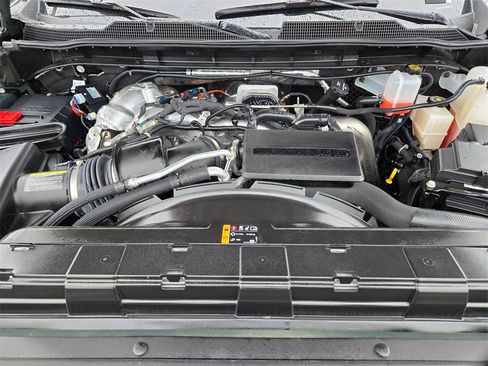 Used 2025 Chevrolet Silverado 2500 ZR2 image 38