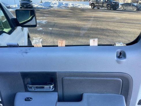 Used 2005 Ford F150 XLT image 28