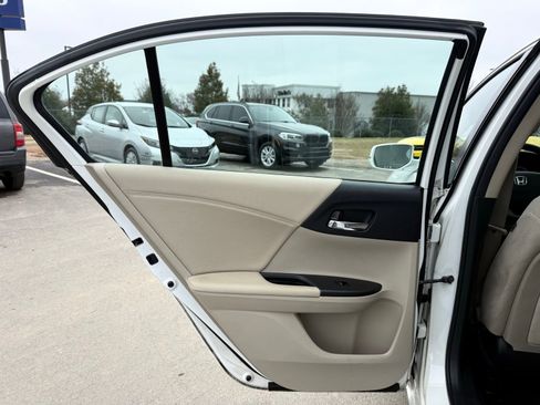 Used 2014 Honda Accord EX image 18