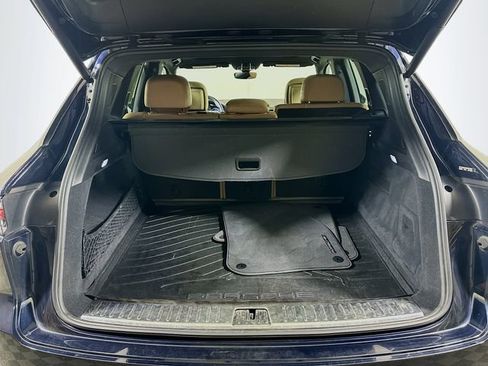 Used 2022 Porsche Cayenne image 28