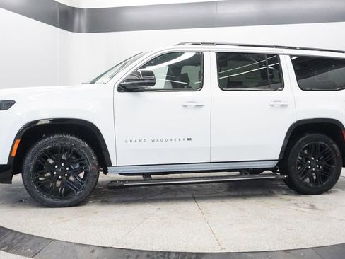 New 2026 Jeep Grand Wagoneer Limited AWD/4WD image 2