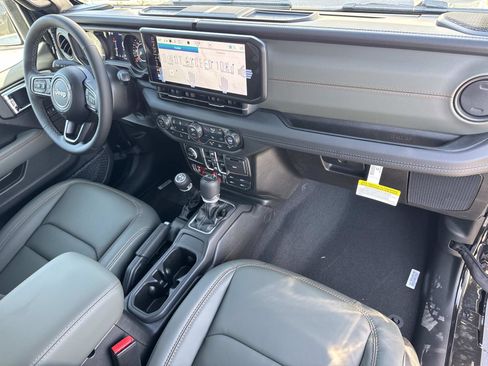 New 2026 Jeep Gladiator Mojave image 34