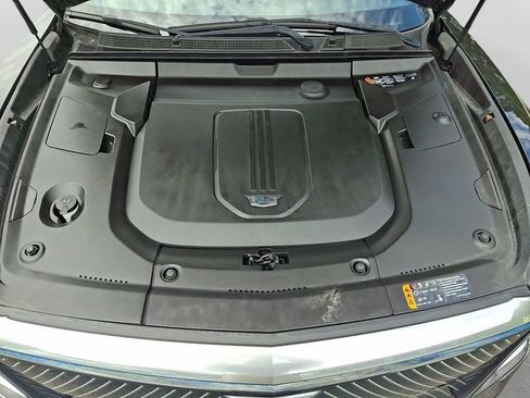 Used 2024 Cadillac Lyriq Luxury AWD/4WD image 32