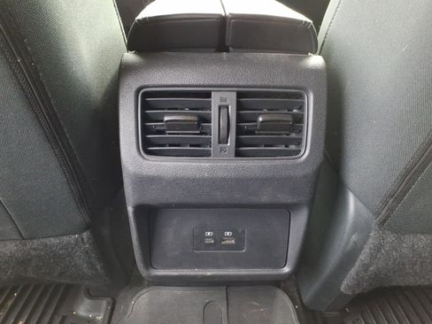 Used 2023 Nissan Rogue SV image 7