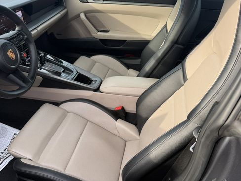 Used 2025 Porsche 911 Carrera image 15