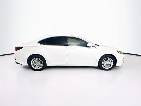Used 2016 Lexus ES 350 w/ Premium Package w/Wood Trim FWD image 10