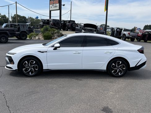Used 2025 Hyundai Sonata SEL FWD image 5