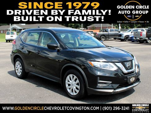 Used 2017 Nissan Rogue S FWD image 1
