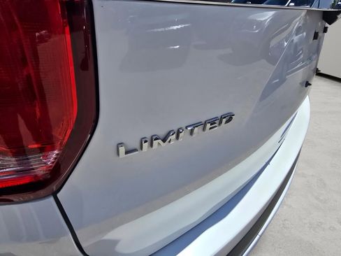 Used 2017 Ford Explorer Limited w/ Equipment Group 301A AWD/4WD image 29