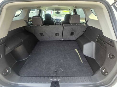 Used 2024 GMC Terrain SLE AWD/4WD image 10