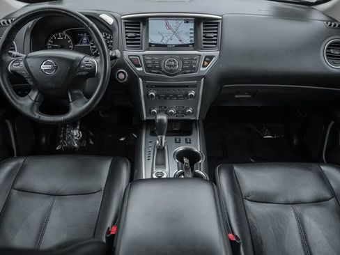 Used 2019 Nissan Pathfinder SL image 20