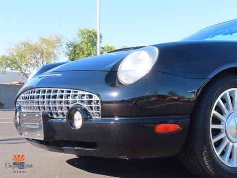 Used 2004 Ford Thunderbird image 37