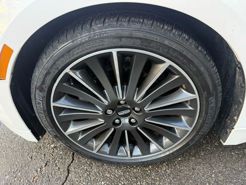 Used 2016 Lincoln MKZ Sedan 4D w/ Equipment Group 300A Reserve image 5