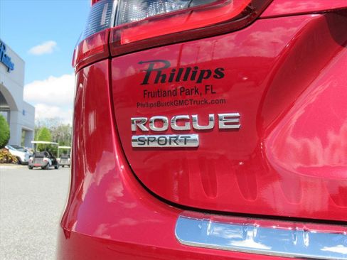 Used 2020 Nissan Rogue Sport S image 8