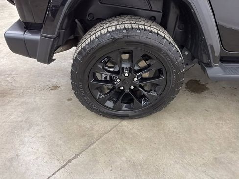 Used 2021 Jeep Wrangler Unlimited Sahara w/ Dual Top Group image 23