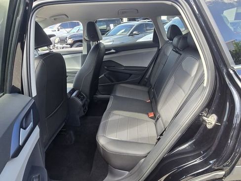 Certified 2024 Volkswagen Taos SE image 14