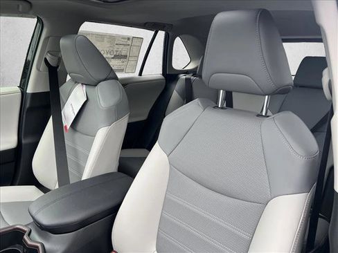 New 2025 Toyota RAV4 Limited image 15