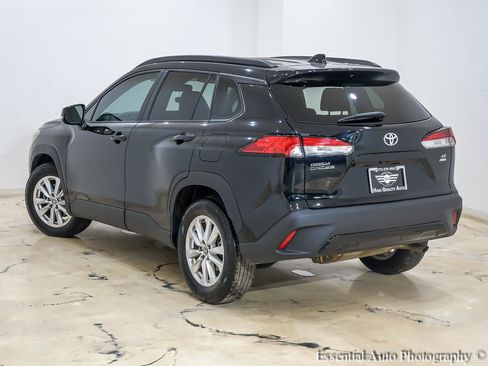 Used 2024 Toyota Corolla Cross LE AWD/4WD image 10