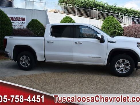 Used 2024 GMC Sierra 1500 SLT AWD/4WD image 11