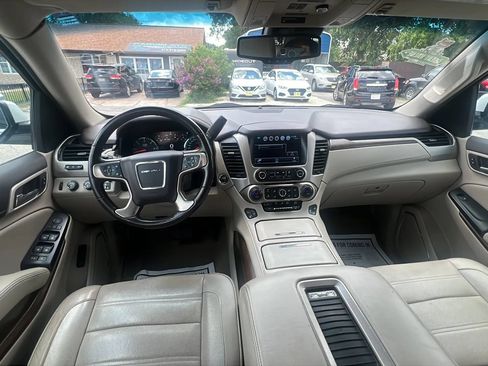 Used 2019 GMC Yukon XL Denali w/ Open Road Package AWD/4WD image 8