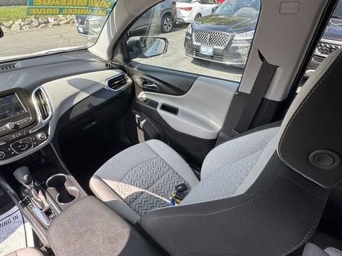 Used 2024 Chevrolet Equinox LS w/ LS Convenience Package image 16