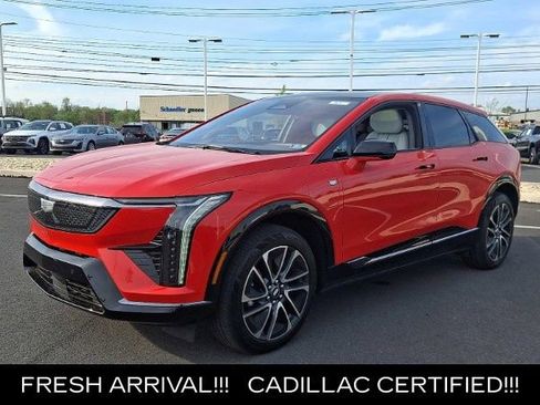Certified 2025 Cadillac Optiq Sport 2 AWD/4WD image 1