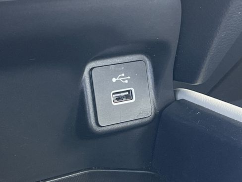 Used 2023 Honda HR-V LX image 12