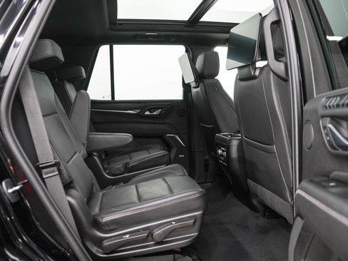 Used 2023 GMC Yukon Denali w/ Denali Reserve Package AWD/4WD image 12