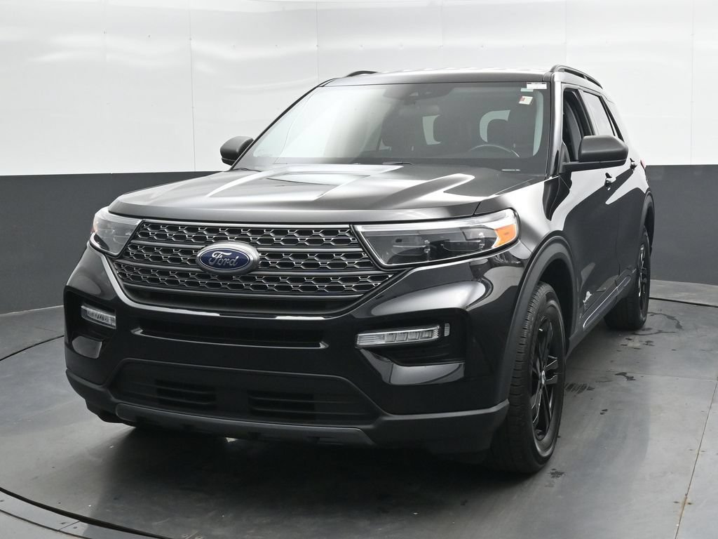 Used 2023 Ford Explorer XLT w/ Equipment Group 202A AWD/4WD image 8