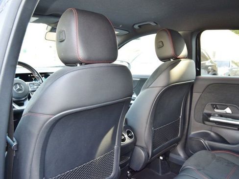 Used 2022 Mercedes-Benz GLA 35 AMG 4MATIC image 37