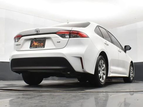 Used 2025 Toyota Corolla LE image 13