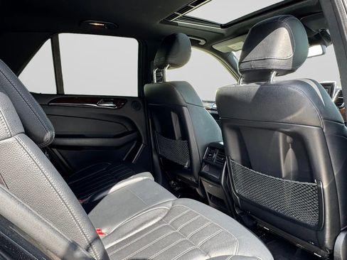 Used 2018 Mercedes-Benz GLE 350 image 32