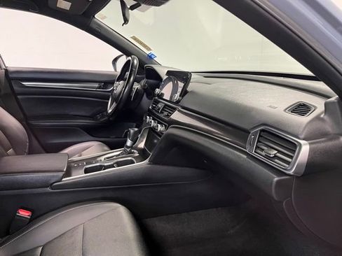 Used 2022 Honda Accord Sport image 11