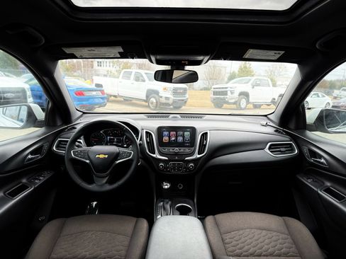 Used 2018 Chevrolet Equinox LT w/ Sun & Infotainment Package AWD/4WD image 29