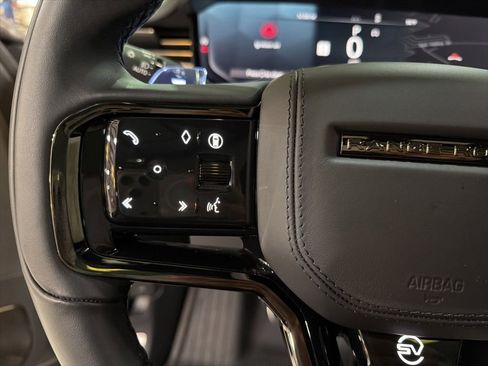 Used 2024 Land Rover Range Rover Sport image 14