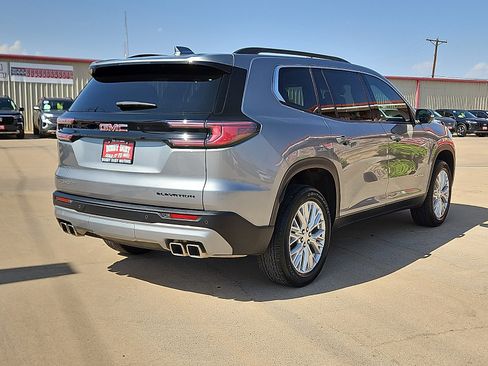 Used 2025 GMC Acadia Elevation w/ Elevation Premium Package FWD image 3