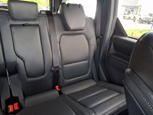 New 2026 Ford Bronco Badlands image 12