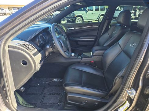 Used 2022 Chrysler 300 S w/ Comfort Group image 4