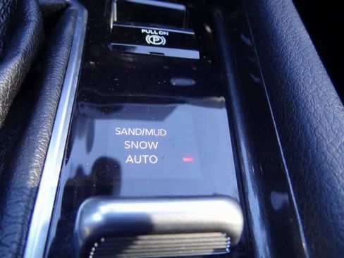 Used 2024 Jeep Compass Latitude image 33