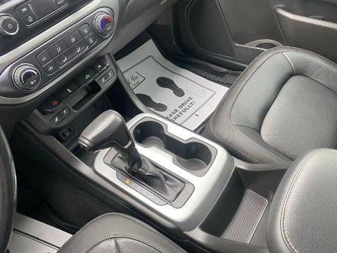 Used 2021 Chevrolet Colorado LT w/ LT Convenience Package image 24