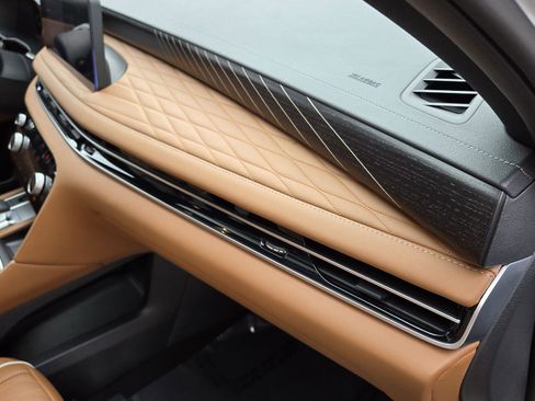 Used 2026 INFINITI QX60 Autograph w/ Dark Cargo Package image 19