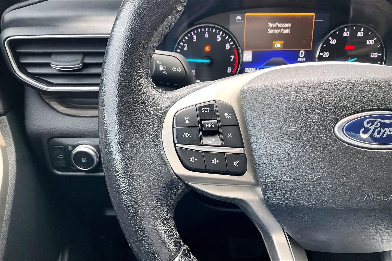 Used 2021 Ford Explorer Limited RWD image 23