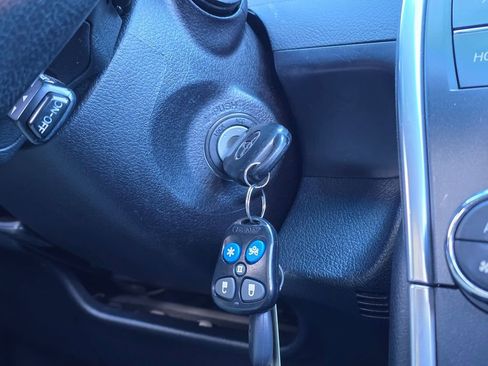 Used 2015 Toyota Camry XSE image 36