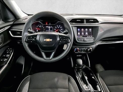 Used 2023 Chevrolet TrailBlazer LS FWD image 7