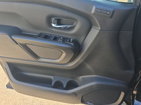 Used 2023 Nissan Titan PRO-4X w/ Pro-4x Convenience Package image 29