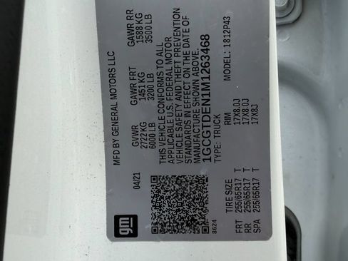 Used 2021 Chevrolet Colorado Z71 w/ Safety Package AWD/4WD image 29