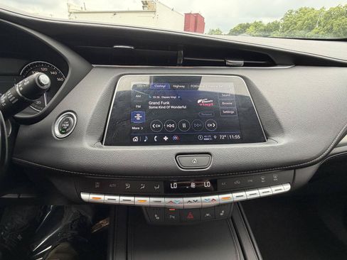 Used 2023 Cadillac XT4 Premium Luxury w/ Cold Weather Package AWD/4WD image 17
