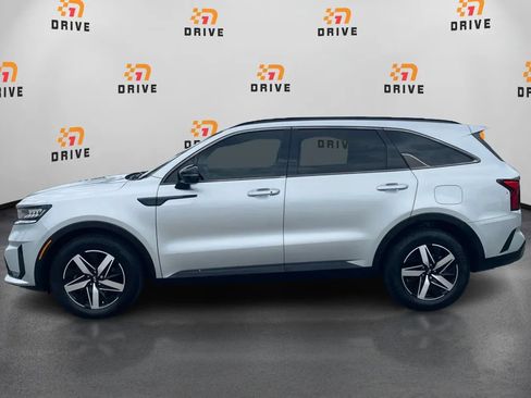 Used 2021 Kia Sorento S FWD image 8