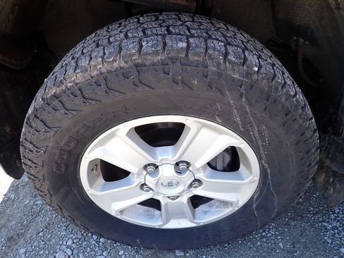 Certified 2020 Toyota Tundra SR5 w/ SR5 Convenience Package image 9